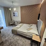 Wojciech-pokoje Premium-sniadania Bufet-2 Sale Zabaw-mozliwosc Wyzywienia