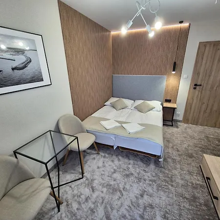 Wojciech-pokoje Premium-sniadania Bufet-2 Sale Zabaw-mozliwosc Wyzywienia *