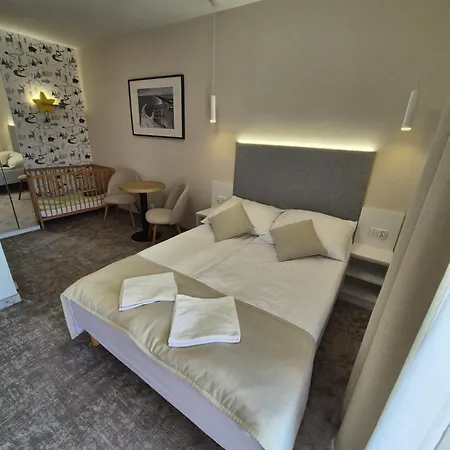 Guest house Wojciech-pokoje Premium-sniadania Bufet-2 Sale Zabaw-mozliwosc Wyzywienia *