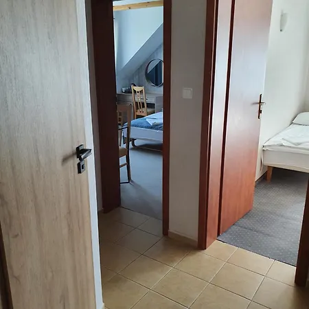Wojciech-pokoje Premium-sniadania Bufet-2 Sale Zabaw-mozliwosc Wyzywienia Konukevi *