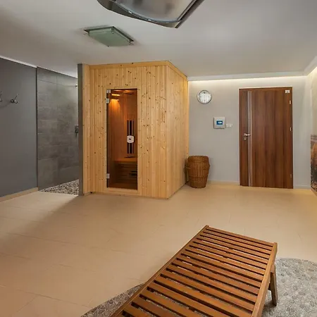 Wojciech-pokoje Premium-sniadania Bufet-2 Sale Zabaw-mozliwosc Wyzywienia Guest house *